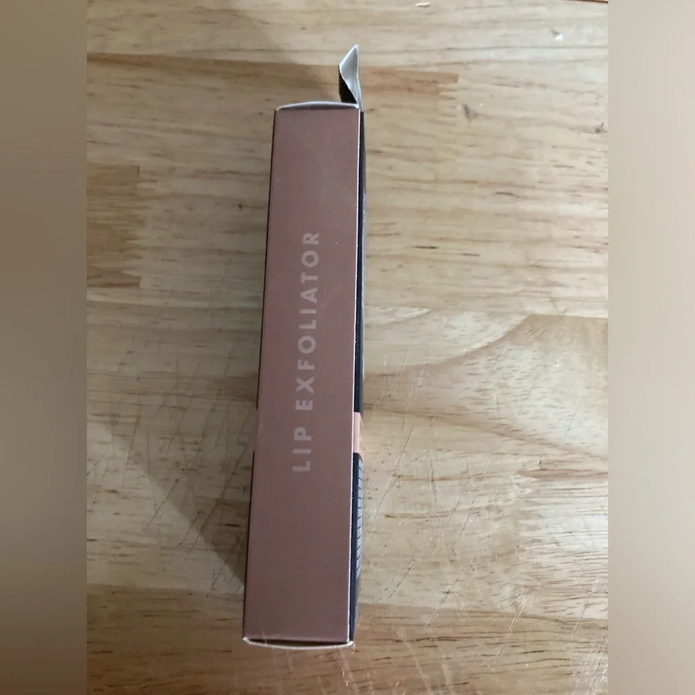 NWT Elf lip exfoliate in brown sugar in 0.12 oz size